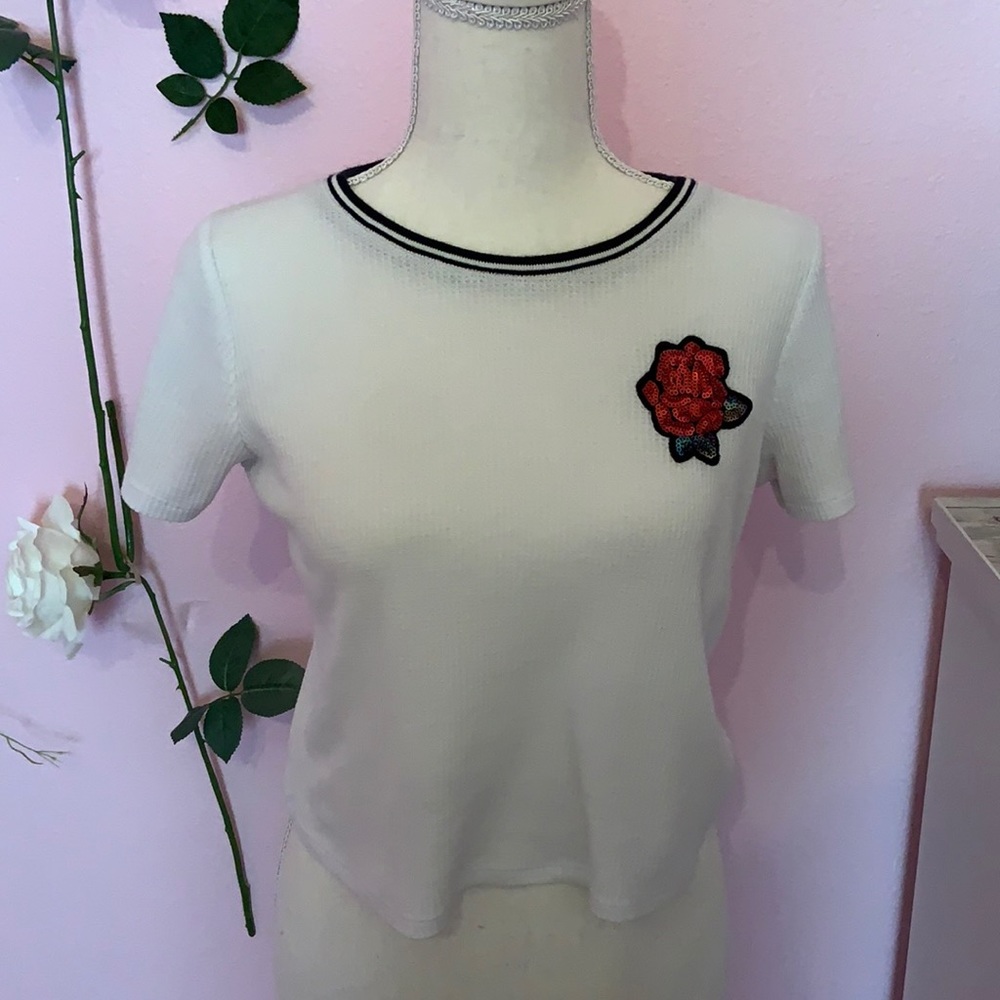 Hollister T-Shirt Size Small